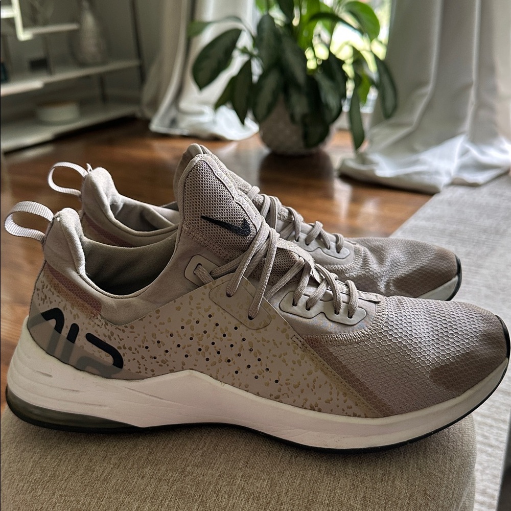 Nike Air Max Bella TR 3 PRM in Gray and Black